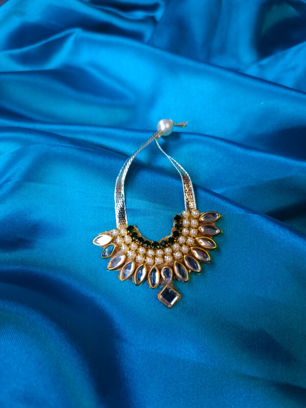 Lotus shape Pearl beaded necklace with green rhinestones